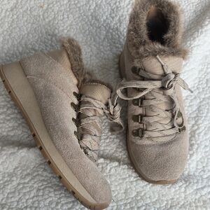 Beartraps Womens Size 6 Cozy Fur-Lined Women's Boots